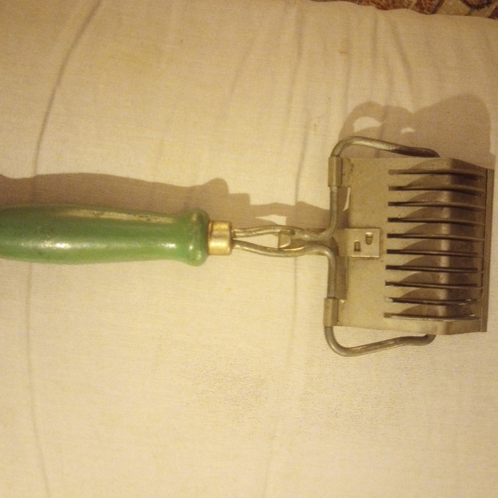 6 Piece Vintage 50's and 60's Kitchen Utensil Set
